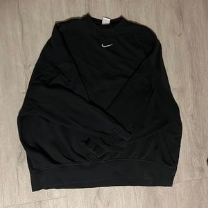 NIKE OVERSIZED CREW NECK